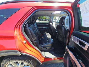 2023 Ford Explorer XLT - miniatura 17