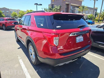 2023 Ford Explorer XLT - miniatura 2