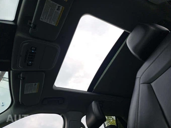 2023 Ford Explorer XLT - miniatura 11