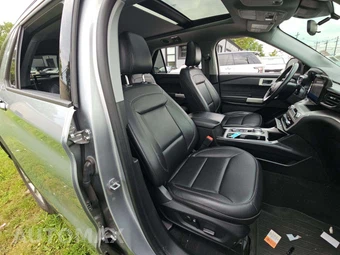2023 Ford Explorer XLT - miniatura 19