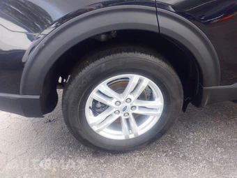 2023 Ford Explorer XLT - miniatura 16