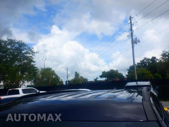 2023 Ford Explorer XLT - miniatura 2