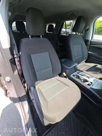 2023 Ford Explorer XLT - miniatura 16