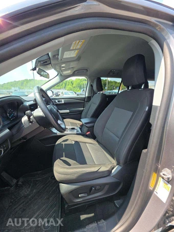 2023 Ford Explorer XLT - miniatura 3