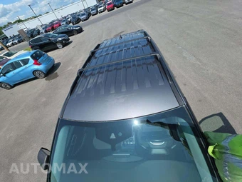 2023 Ford Explorer XLT - miniatura 9