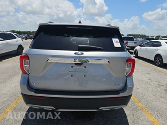 2023 Ford Explorer XLT – miniatura 5