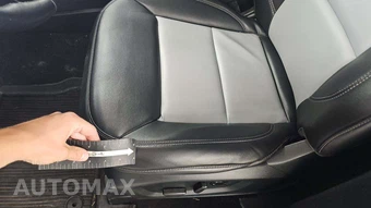 2023 Ford Explorer XLT - miniatura 15