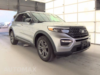 2023 Ford Explorer XLT - miniatura 3