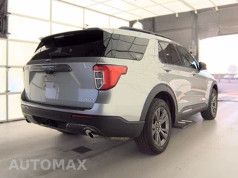 2023 Ford Explorer XLT - miniatura 4