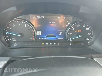 2023 Ford Explorer XLT - miniatura 8