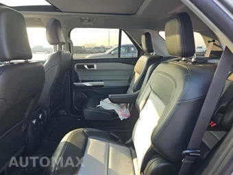 2023 Ford Explorer XLT - miniatura 9