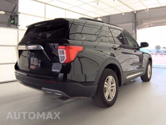 2023 Ford Explorer XLT - miniatura 4