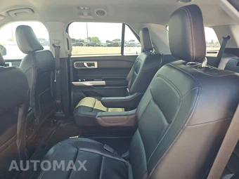 2023 Ford Explorer XLT - miniatura 9