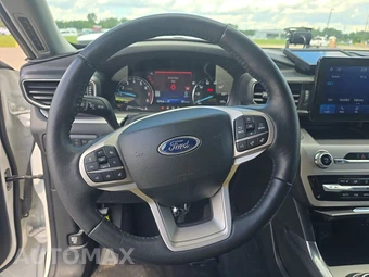 2023 Ford Explorer XLT - miniatura 10