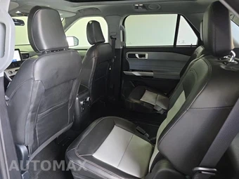 2023 Ford Explorer XLT - miniatura 16