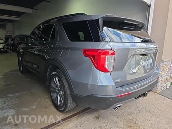 2023 Ford Explorer XLT - miniatura 6