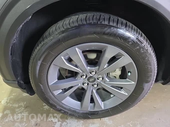 2023 Ford Explorer XLT - miniatura 8