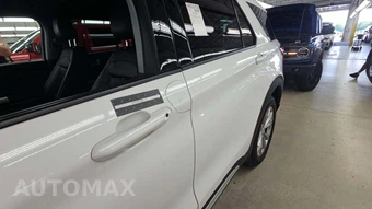 2023 Ford Explorer XLT - miniatura 20