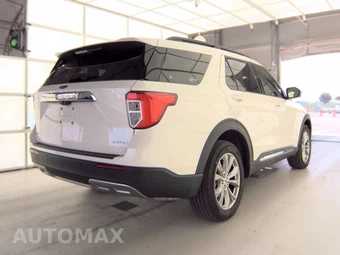 2023 Ford Explorer XLT - miniatura 4