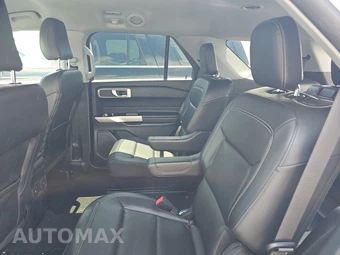 2023 Ford Explorer XLT - miniatura 9