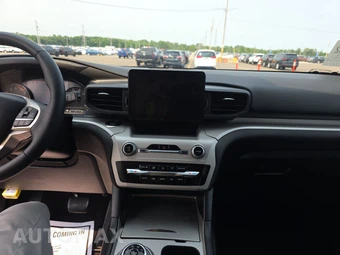 2023 Ford Explorer XLT - miniatura 11