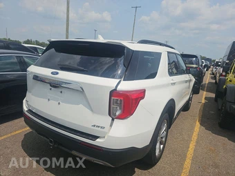 2023 Ford Explorer XLT - miniatura 4