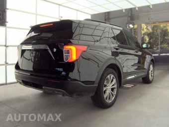 2023 Ford Explorer XLT - miniatura 4