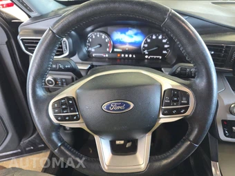 2023 Ford Explorer XLT – miniatura 10