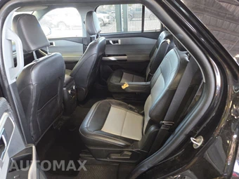 2023 Ford Explorer XLT – miniatura 13