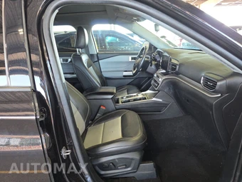 2023 Ford Explorer XLT – miniatura 8