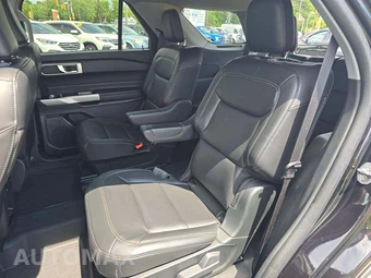 2023 Ford Explorer XLT - miniatura 10