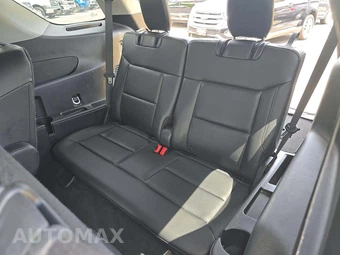 2023 Ford Explorer XLT - miniatura 11