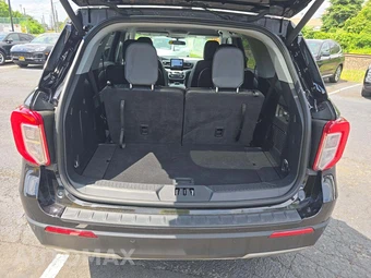 2023 Ford Explorer XLT - miniatura 12