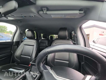 2023 Ford Explorer XLT - miniatura 11