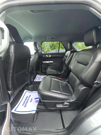 2023 Ford Explorer XLT - miniatura 13
