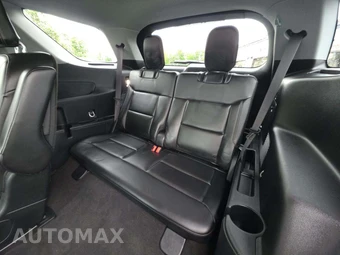 2023 Ford Explorer XLT - miniatura 14