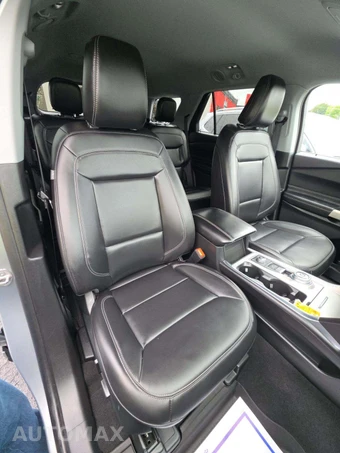 2023 Ford Explorer XLT - miniatura 19