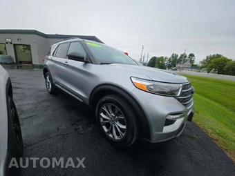 2023 Ford Explorer XLT - miniatura 4