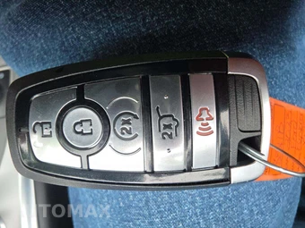 2023 Ford Explorer XLT - miniatura 8