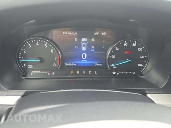 2023 Ford Explorer XLT - miniatura 9