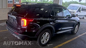 2023 Ford Explorer XLT - miniatura 4
