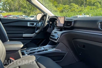 2023 Ford Explorer XLT - miniatura 11