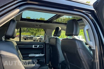 2023 Ford Explorer XLT - miniatura 13