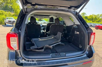 2023 Ford Explorer XLT - miniatura 16
