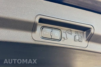 2023 Ford Explorer XLT - miniatura 17