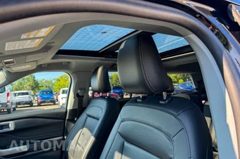 2023 Ford Explorer XLT - miniatura 20