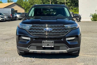 2023 Ford Explorer XLT - miniatura 8