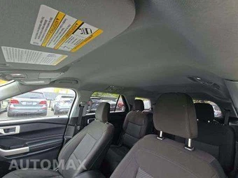 2023 Ford Explorer XLT - miniatura 12