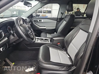 2023 Ford Explorer XLT - miniatura 5