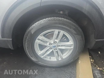 2023 Ford Explorer XLT - miniatura 11